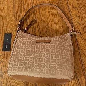 Tommy Hilfiger purse NWT